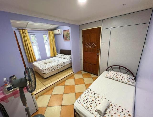 Merdeka Guest House 2 Kuching Eksteriør billede