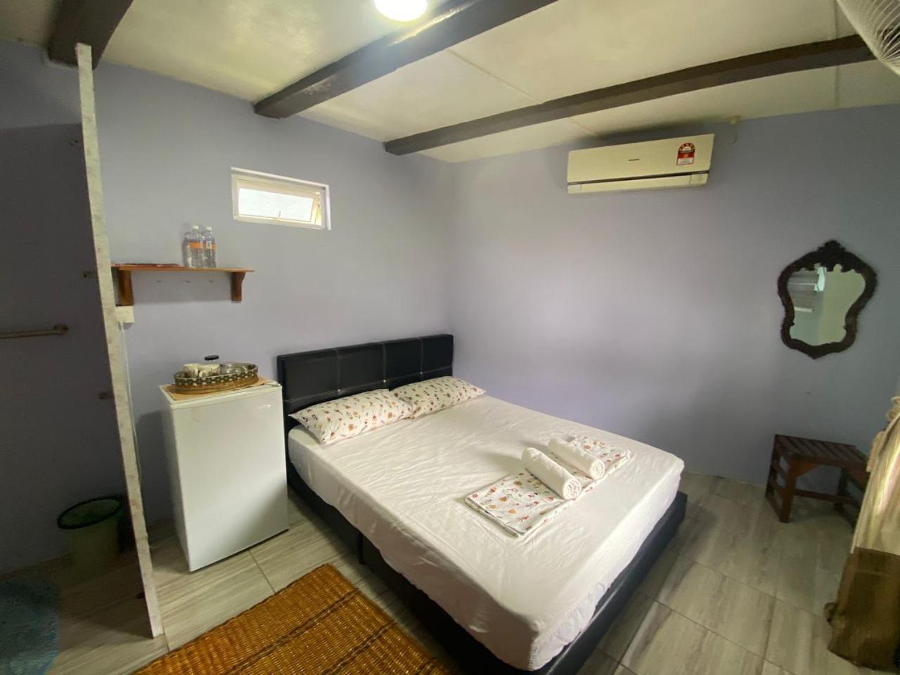 Merdeka Guest House 2 Kuching Eksteriør billede