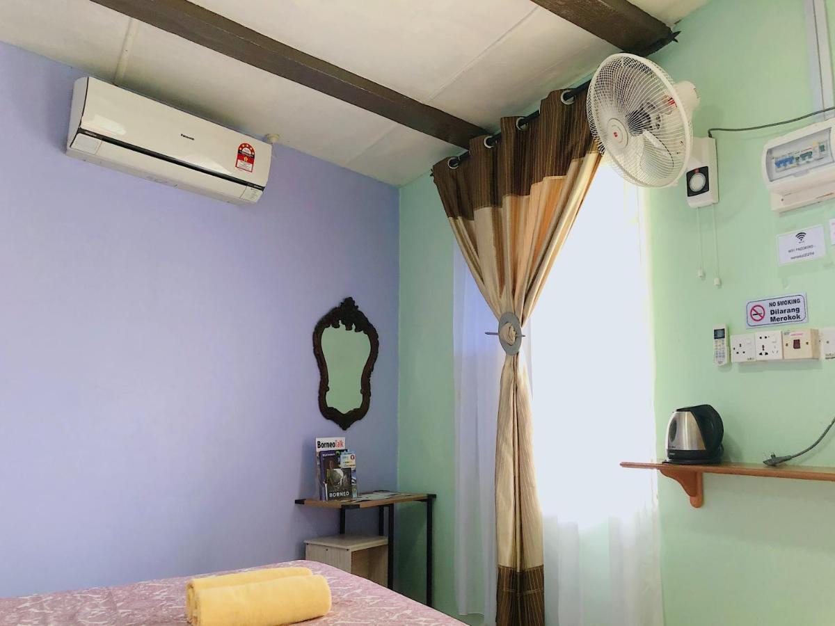 Merdeka Guest House 2 Kuching Eksteriør billede