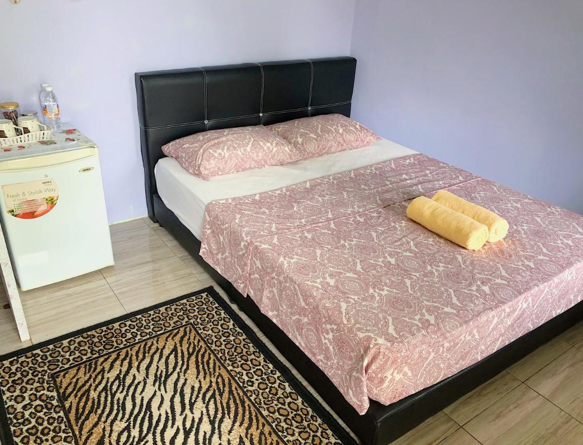 Merdeka Guest House 2 Kuching Eksteriør billede